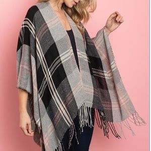 BLACK GRAY CHECKERED PONCHO